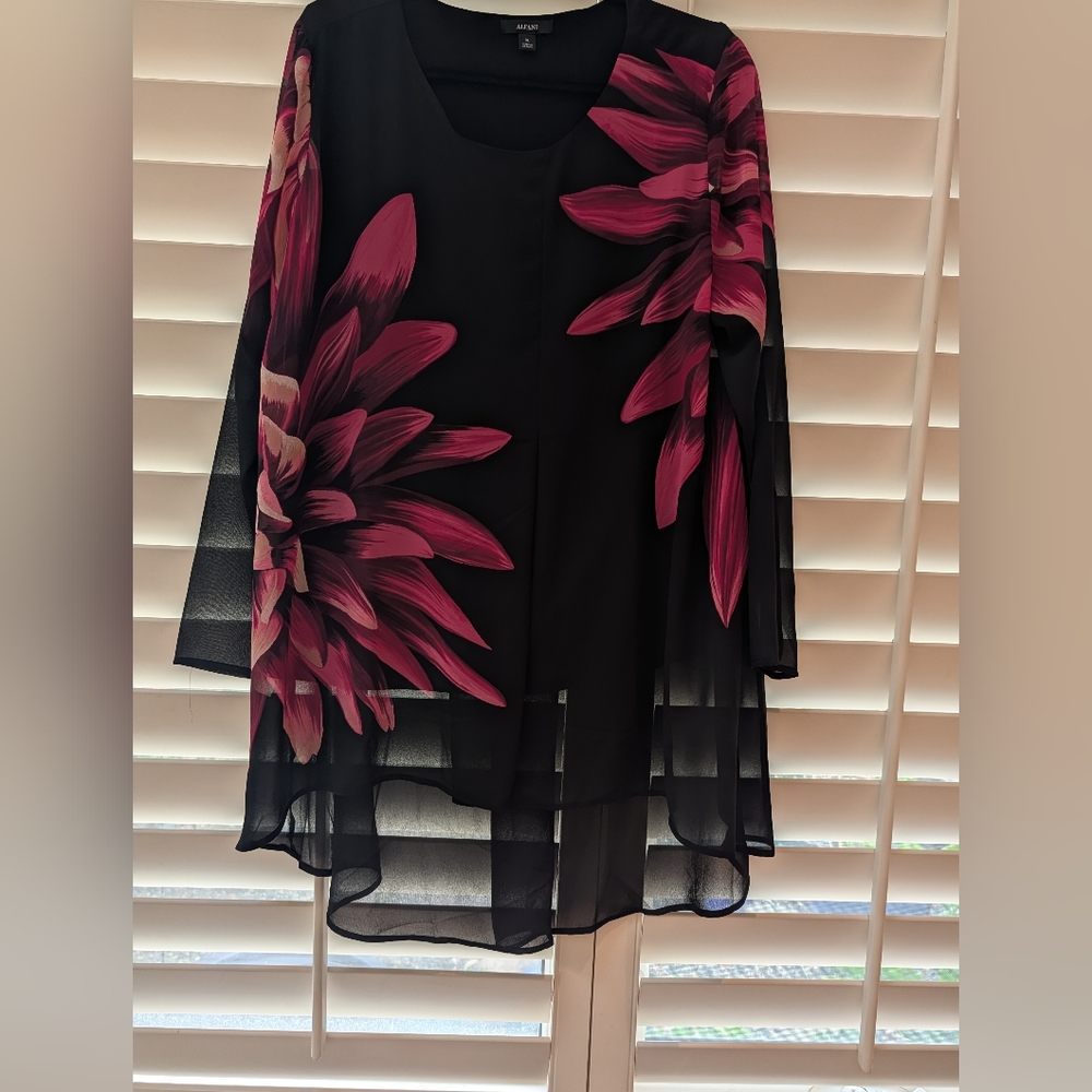 Women's Black Tunic with Pink Floral Design Sheer Overlay Sz XL